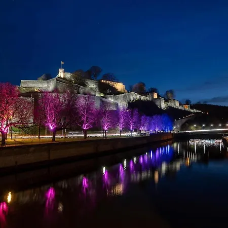 Daire Lumineux, Idealement Situe - Enfants Bienvenus